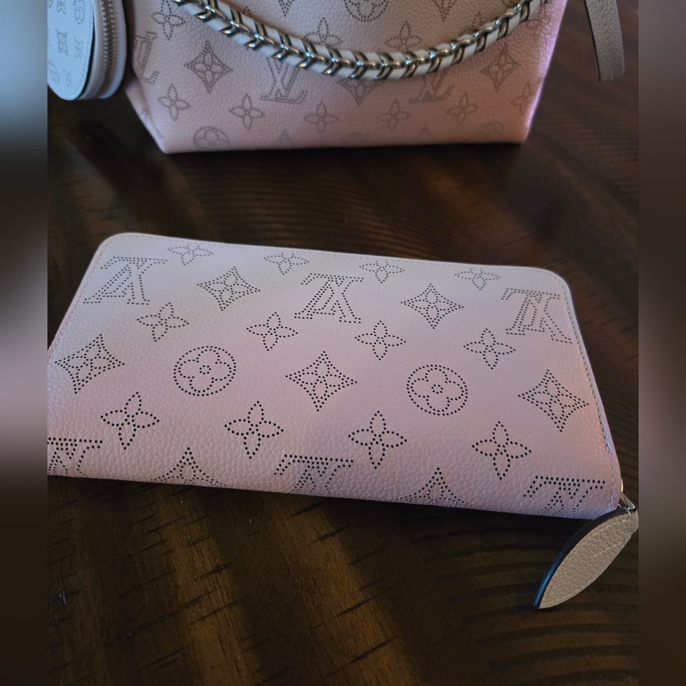 Louis Vuitton Deg Rose Wallet